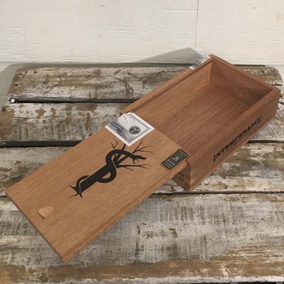 🧳3/$20🧳 Intemperance Cigar Box - Picture 7 of 7